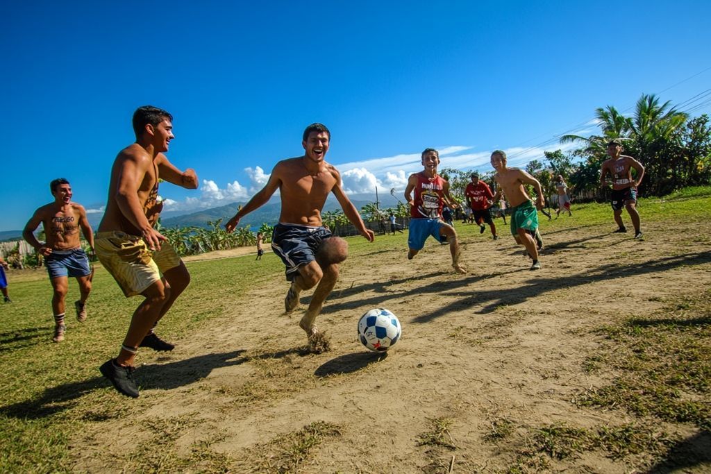 YAOUTDOOR : Renforcez la Cohésion d'Équipe avec des Activités Sportives Innovantes à Domicile !