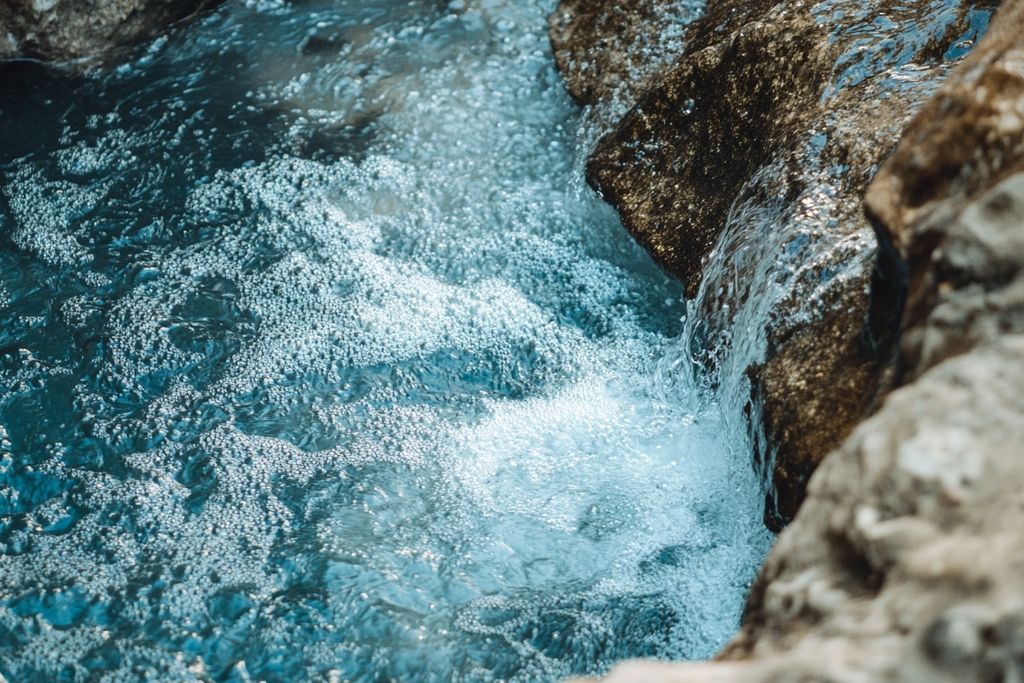 Experience Canyon : Renforcez l'esprit d'équipe avec des aventures de canyoning inoubliables dans les Pyrénées-Atlantiques !