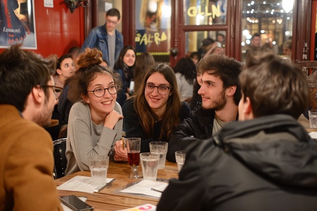 le grand quiz team building paris activite cohesion equipe 4